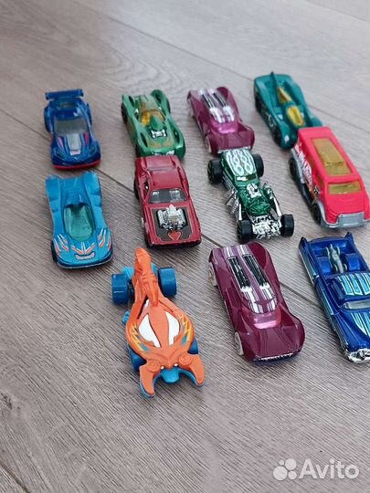 Машинки Hot Wheels