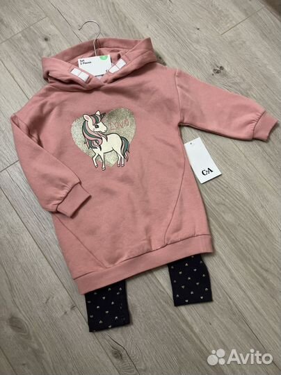 Костюм С&А новый 98р