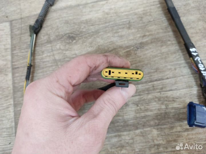 Проводка двери передняя левая Albea