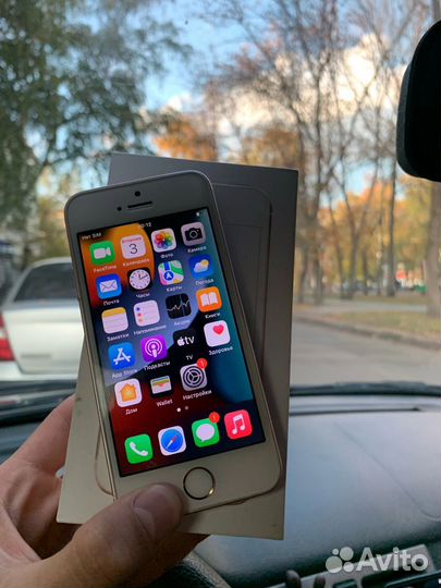iPhone SE, 32 ГБ