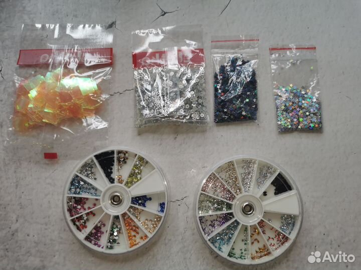Стразы пайетки