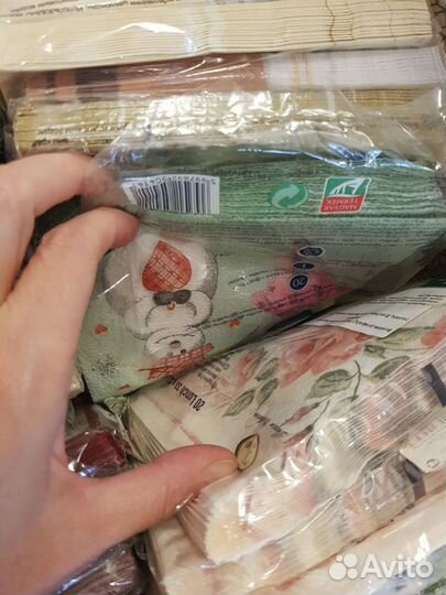 Чемодан с салфетками для декупажа