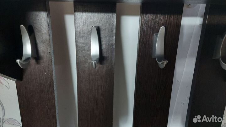 Вешалка настенная деревянная