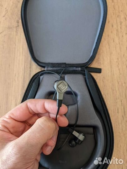 Наушники Porsche Design (KEF)