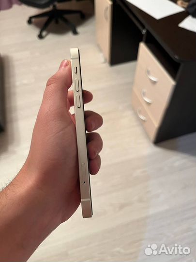 iPhone 12, 64 ГБ