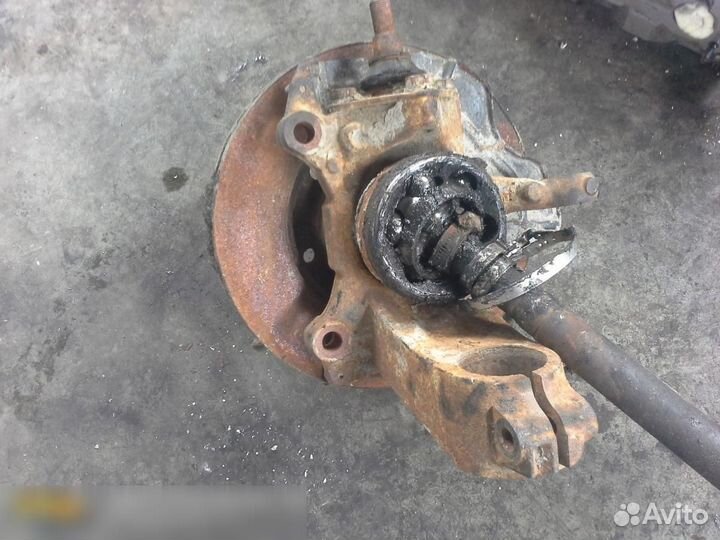 Кулак поворотный передний левый Peugeot Boxer 2006