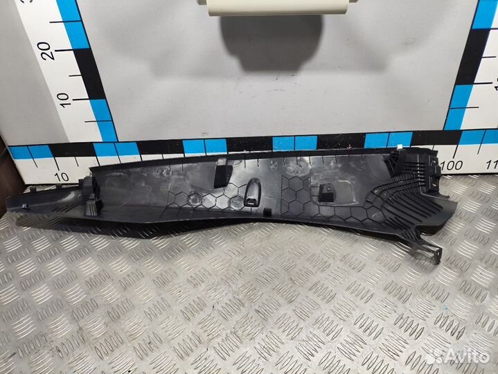 Б/У Накладка арки колеса заднего правого#001