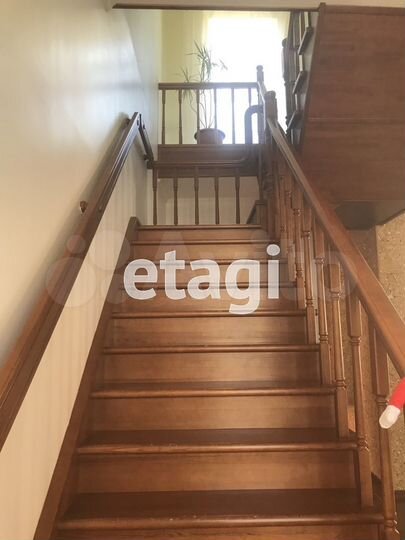 Коттедж 300 м² на участке 15 сот.