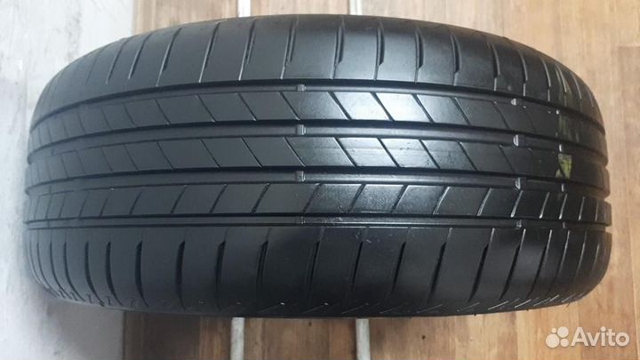 Bridgestone Turanza T005 225/55 R17