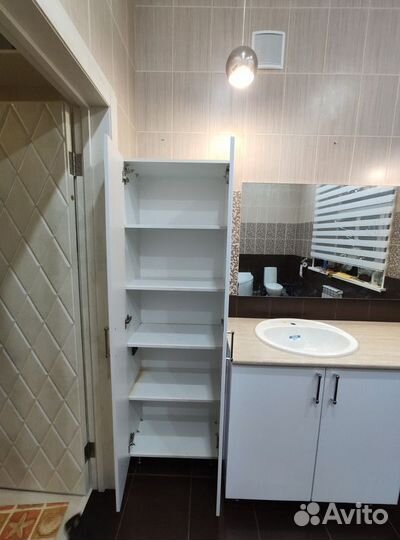 Тумбочка с зеркалом/тумбочка подвесная