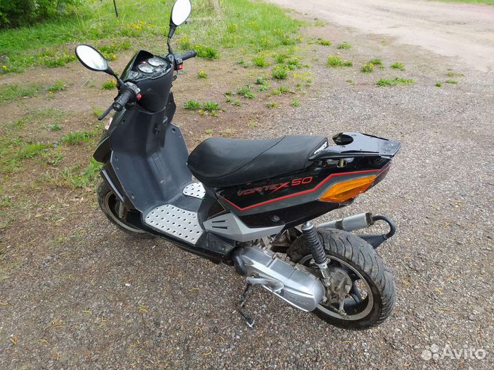 Скутер stels vortex 50