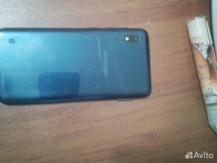 Samsung Galaxy A10, 2/32 ГБ