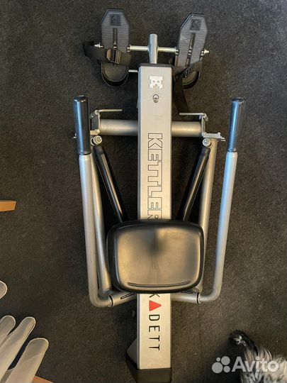 Гребной тренажер