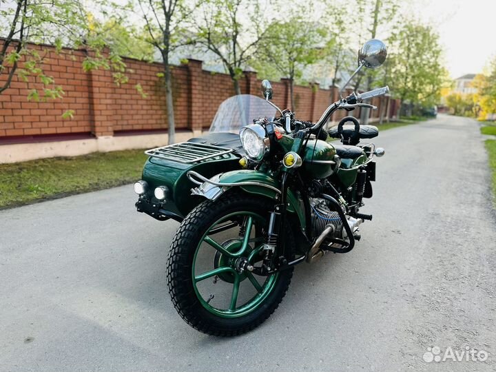 Мотоцикл Урал с коляской имз-8 Турист СССР