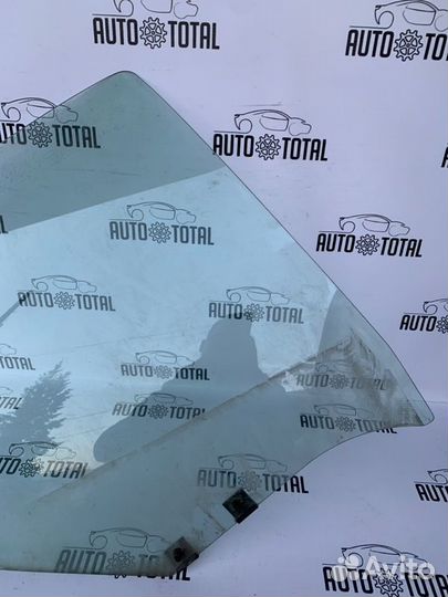 Стекло заднее правое Renault Symbol K7JA700 2005