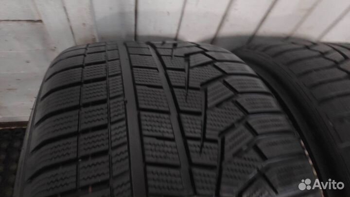 Hankook Winter I'Cept Evo2 W320 285/30 R22 101W