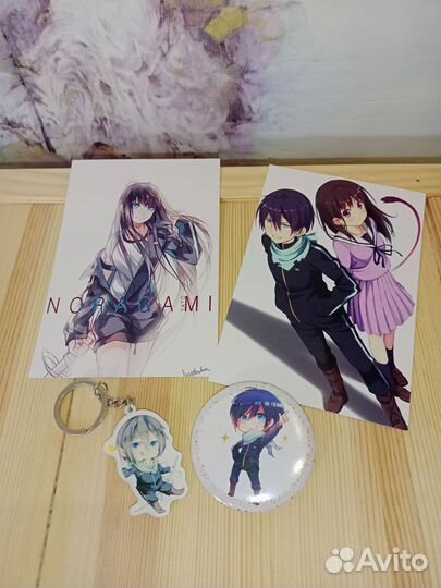 Аниме Бездомный бог Брелок Значок