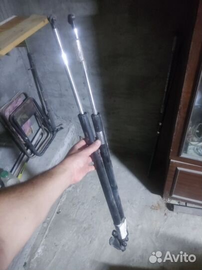 Газовые опоры крышки багажника Honda stepwgn 2009