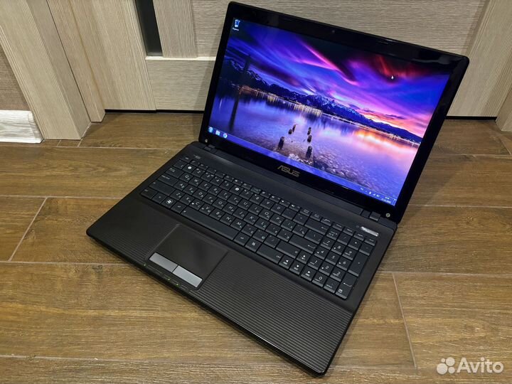 Asus X53U в отличном состоянии