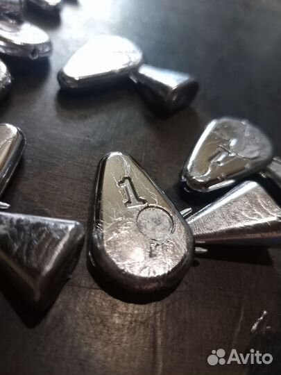 Автоматический станок для литья свинцовых грузил