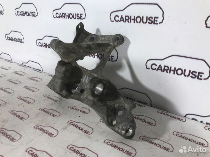 Кронштейн генератора Ford Focus 2 1.6 TDI 2010