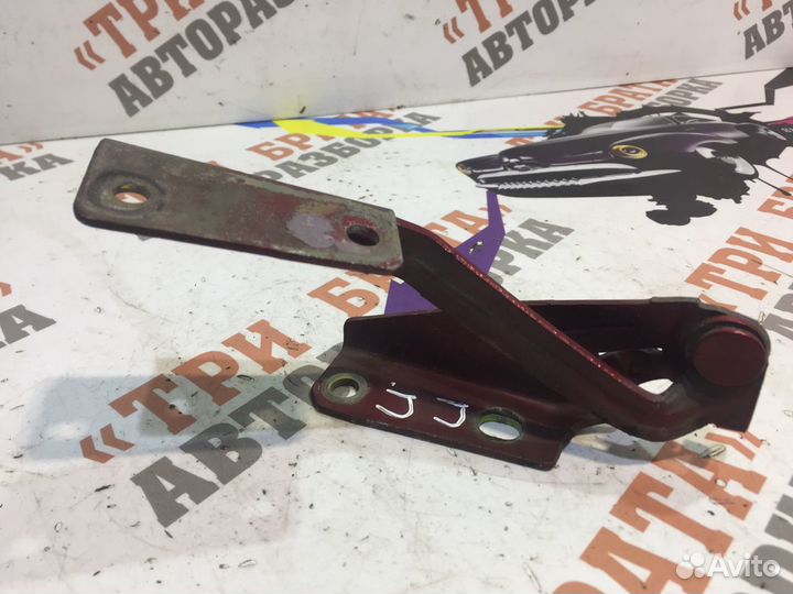 Форд Фокус Петля капота Прав