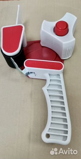 Диспенсер для скотча (клейкой ленты)