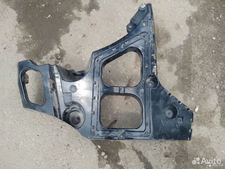 Кронштейн заднего бампера левый BMW Х6