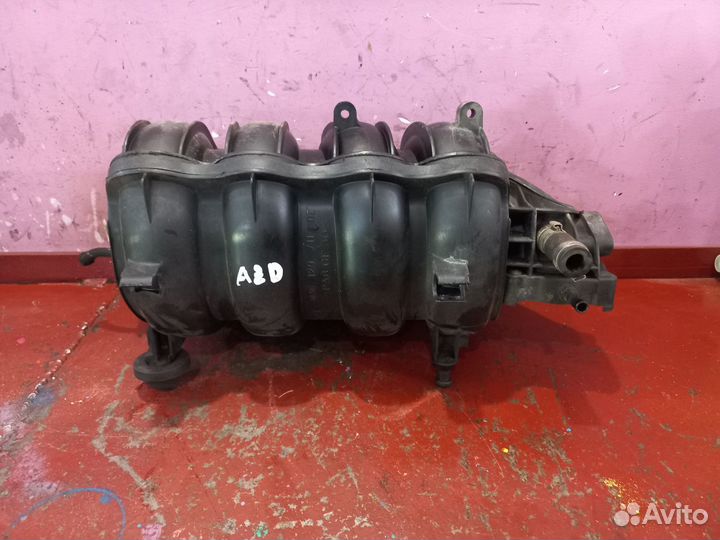 Коллектор впускной VW Golf 4, Bora 1.6, 16V AZD