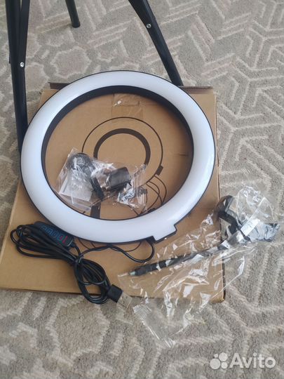 Кольцевая лампа со штативом