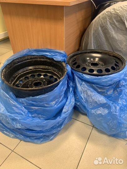 Диски штампованные r16 VW