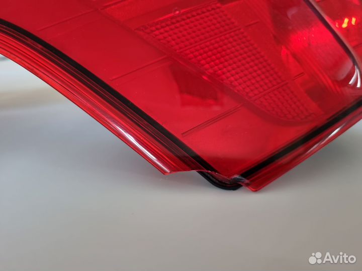 Задний левый фонарь Ford Focus 3