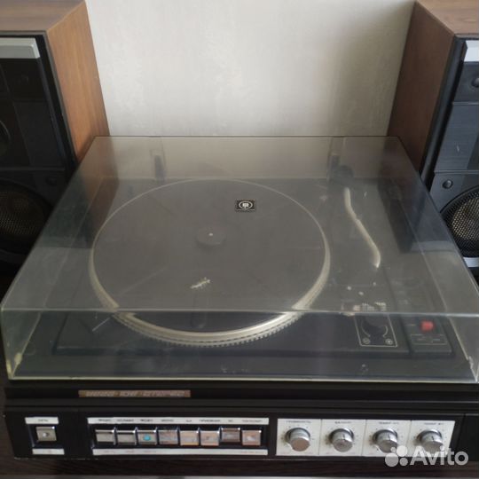 Проигрыватель винила первого класса из СССР