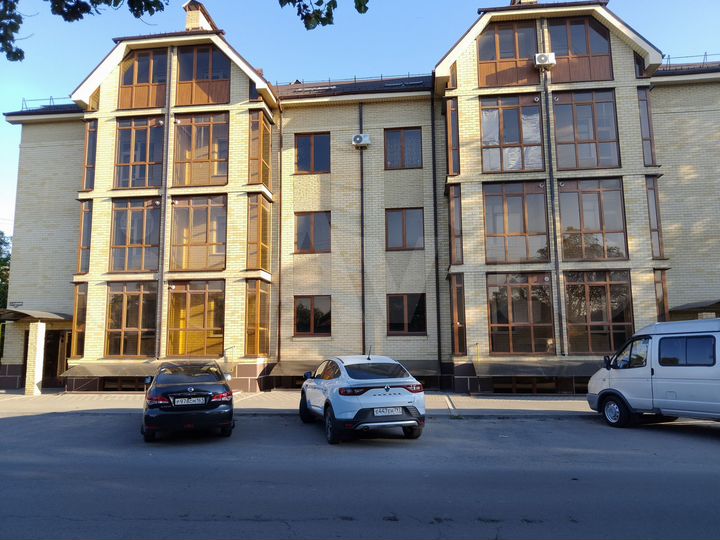 3-к. квартира, 136 м², 3/4 эт.