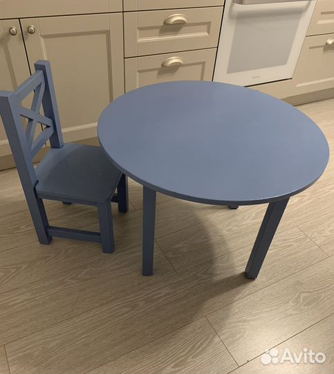 Детский стол и стул
