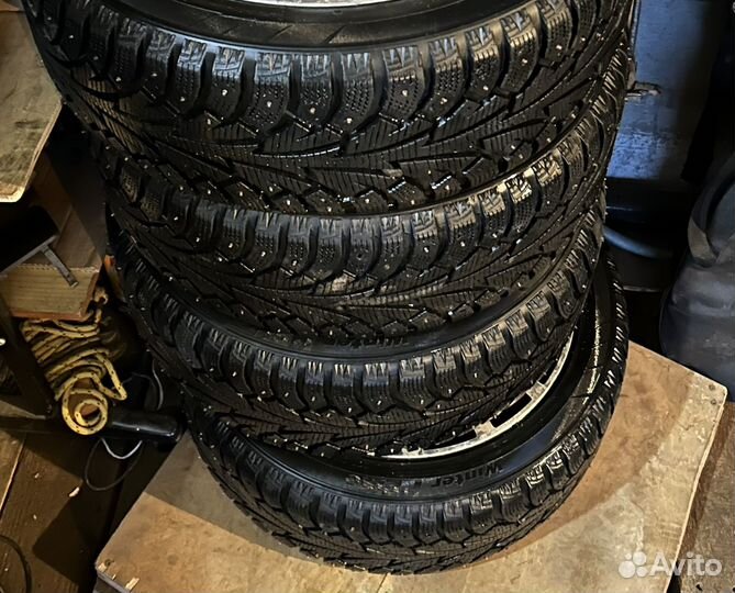 Hankook Winter I'Pike 205/50 R17