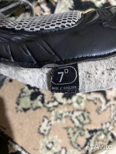 Хоккейные коньки bauer