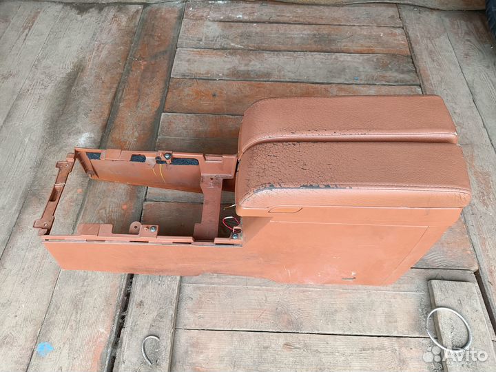 Бардачок центральный Infiniti FX-35/45 S50