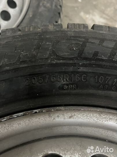 Michelin Agilis X-Ice North 205/65 R16C