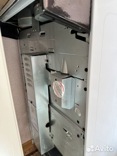 Электрическая плита с духовкой