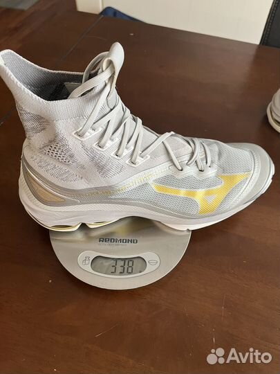 Кроссовки волейбол 44 р. mizuno wave lightning NEO