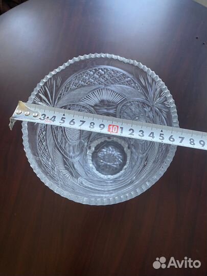 Большая хрустальная ваза для цветов