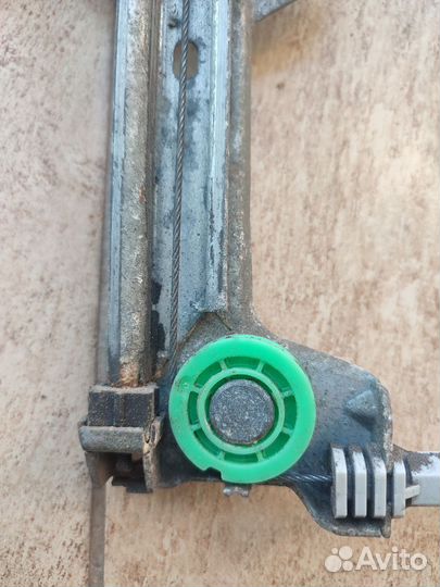 Стеклоподъемник audi 100 с4 передний