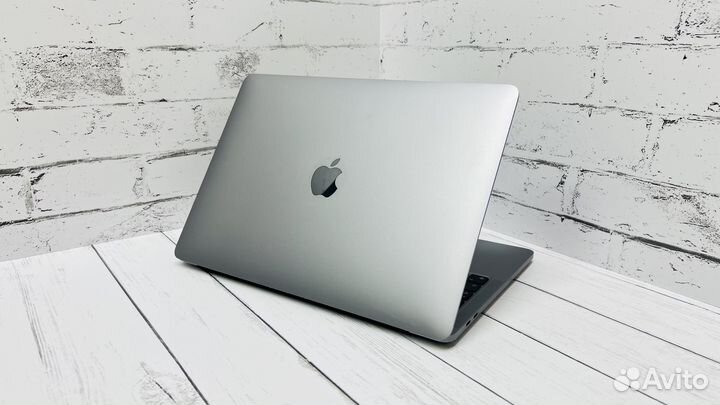 Apple MacBook Pro 13 (2020) m1 / 16gb/ 256gb