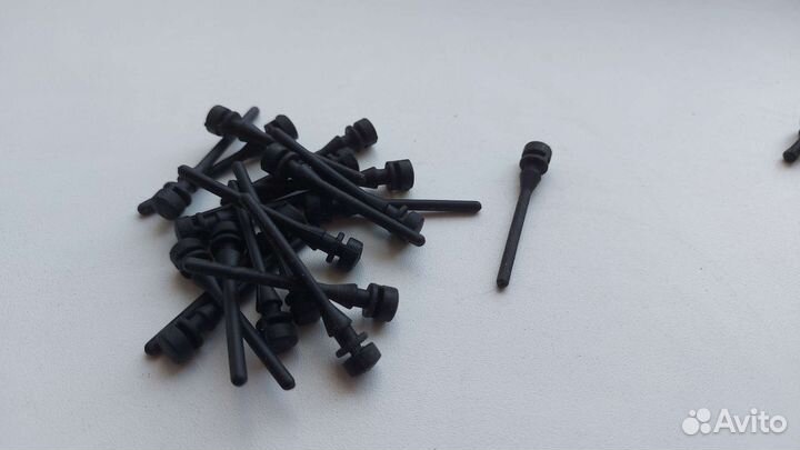 Крепление вентилятора резиновые гвозди