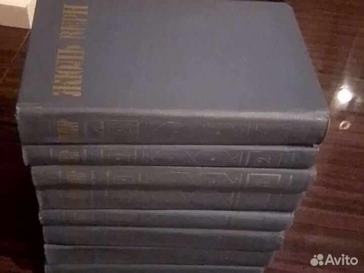 Продам книги много