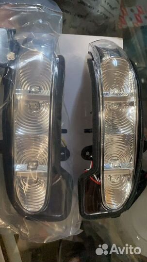 Повторитель на зеркала Mercedes-Benz W211