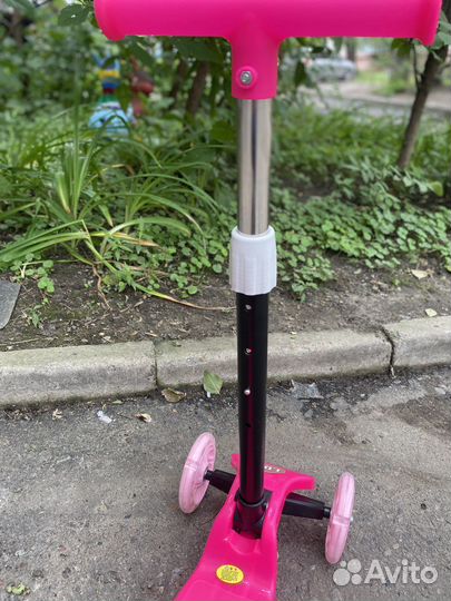 Самокат детский новый на 1-5 лет