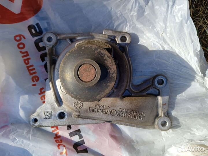 Помпа и натяжной ролик на двигатель к9к