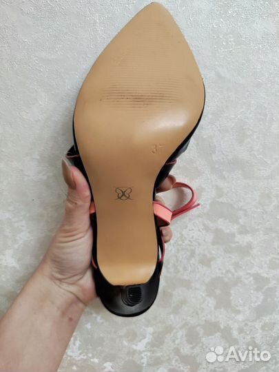 Туфли с ремешком